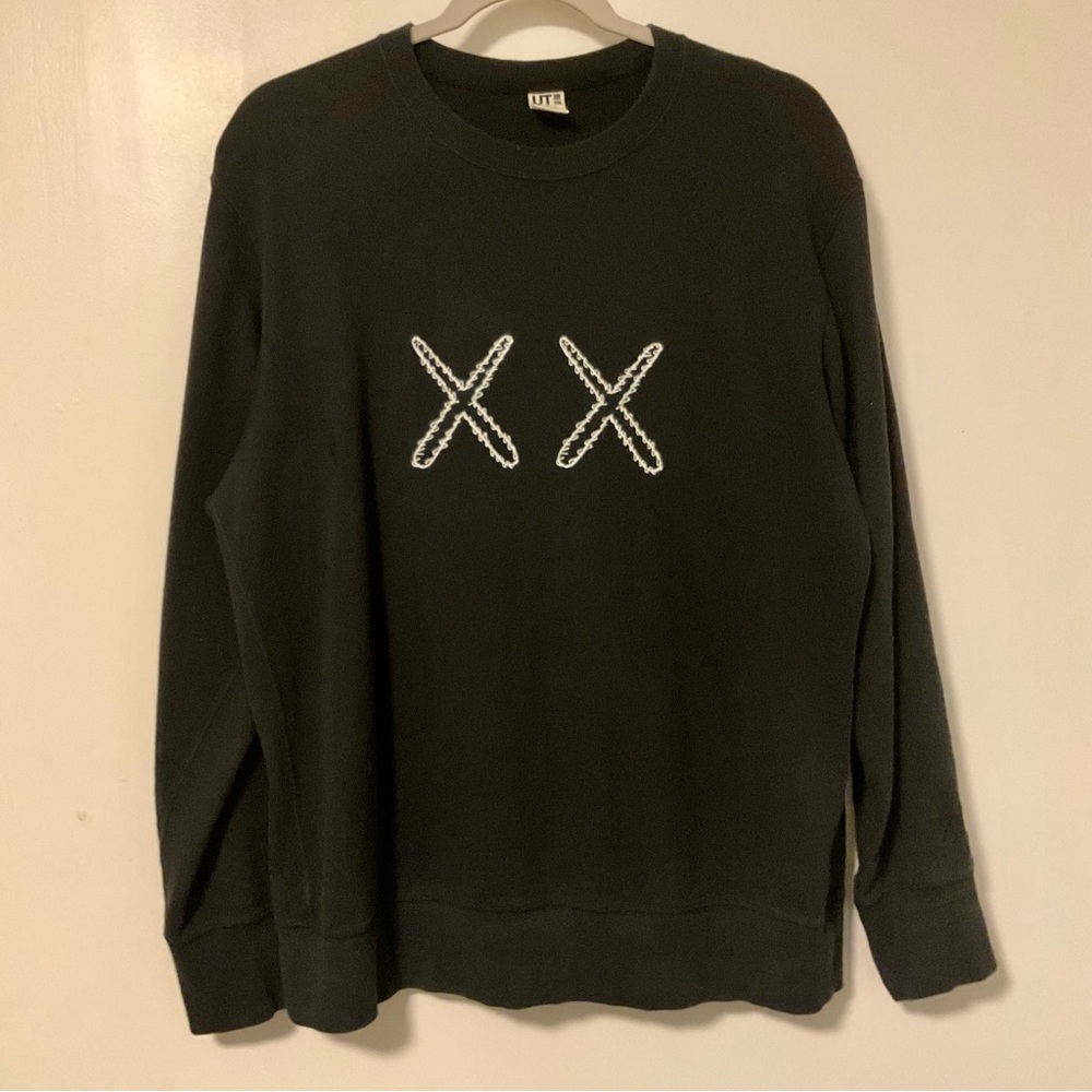 Uniqlo x KAWS x Sesame Street Embroidered Sweatshirt Rare